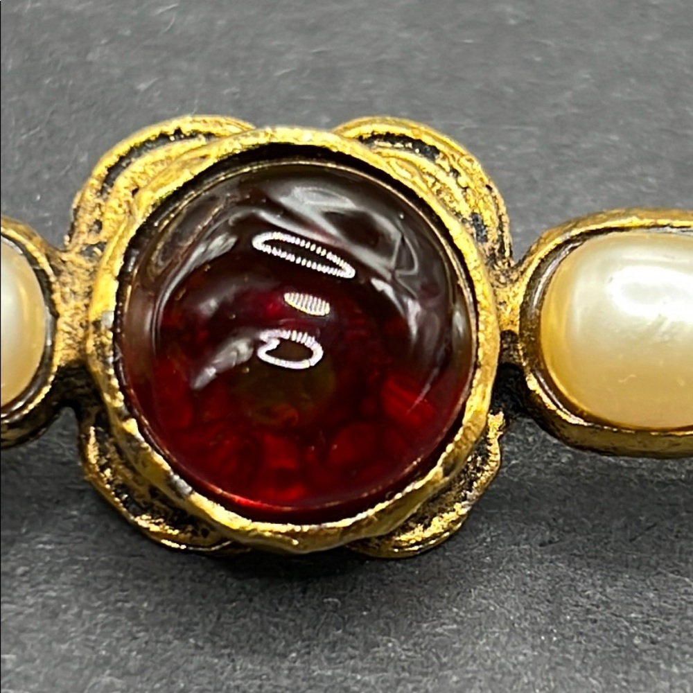 RARE COLOR Chanel 1985 gripoix glass brooch - Picture 6 of 11
